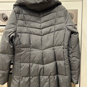 Cole Haan Gray Puffer Jacket with Hood and Chevron Quilting